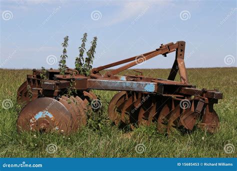 Old Farm Machinery Stock Image Image Of Pass Rust 15685453