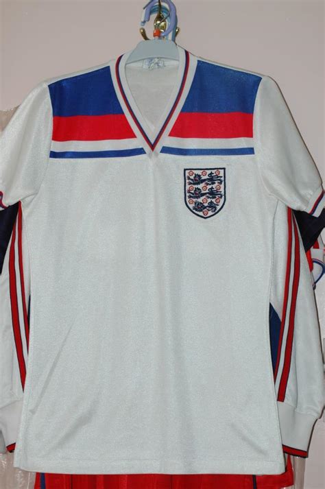 England Cup Shirt Football Shirt 1980