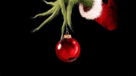 Grinch Hand With Christmas Ball Hd The Grinch Wallpapers Hd