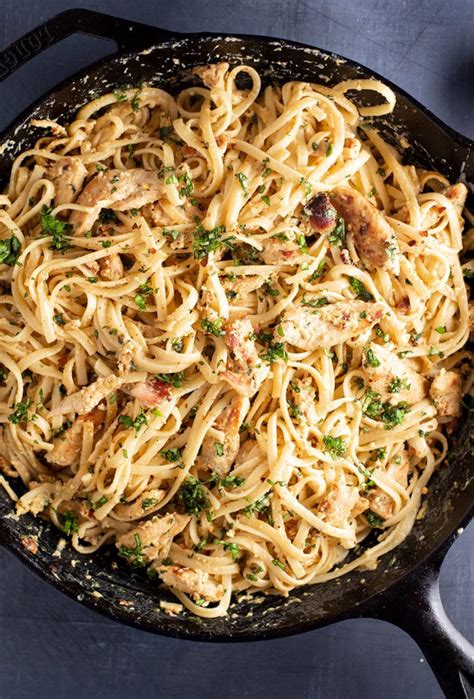 Feb 10, 2021 · reserving pasta water. Creamy Chicken Carbonara Recipe | Kitchen Swagger