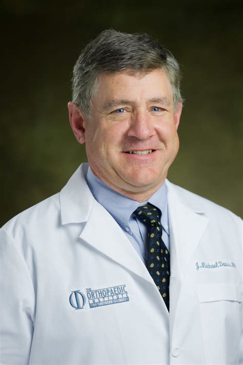 Dr Mike Davis Md Begins Surgical Orthopaedic Care At Harrisburg Medical Center Orthopaedic