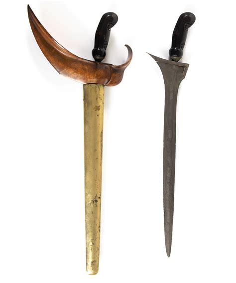 The keris is a dagger obtained after defeating the giant scarab at the end of the contact! A Javanese Keris Solo, with late 19th century blade. - Duveen