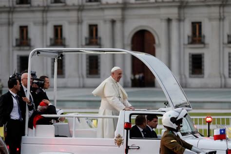 El Papa Francisco Llegó A La Nunciatura Apostólica Tras Su Traslado En