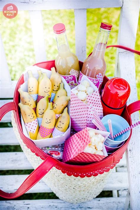 ● recipes and inspiration for a nice picnic outdoors. How to Playdate! Die besten Snack-Tipps | Coole snacks ...