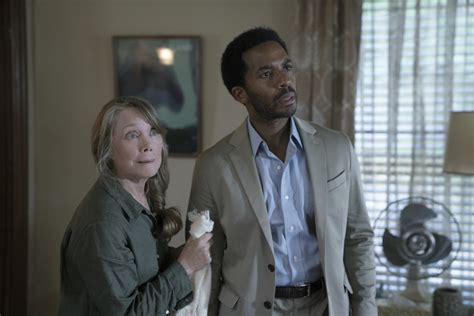Castle Rock Review Spooky Hulu Tv Show Does Right By Stephen King