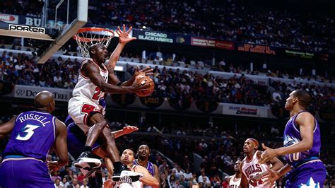 Download Michael Jordan Performing His Best Nba Move Wallpaper