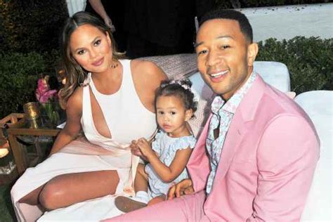 Chrissy Teigen Shares Video Of Bathtime With Daughter Luna Us Weekly