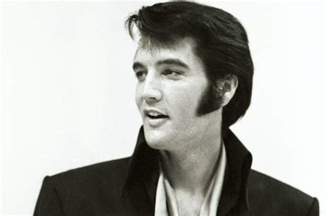 Elvis Presleys Suspicious Minds Hit No 1 In 1969 â€” His Final Chart Topper On The Hot 100
