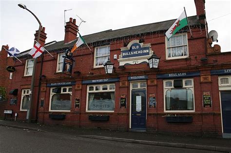 A screenwriter, who lives in a cabin by the lake near los angeles, drowns young women, then goes back to visit their bodies and do their. Pubs in Lower Gornal, Gornal Wood and Upper Gornal
