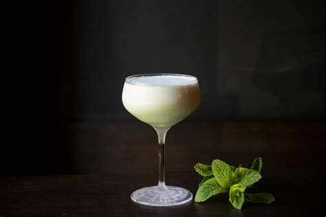 Grasshopper Cocktail Mixology Cocktails
