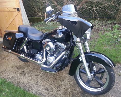 Classic and versatile, like the motorcycle for which they. Batwing Fairing pour Switchback - Page 6