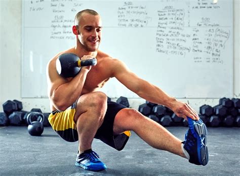 Kettlebell Pistol Squats How To Do Properly And Muscles Worked