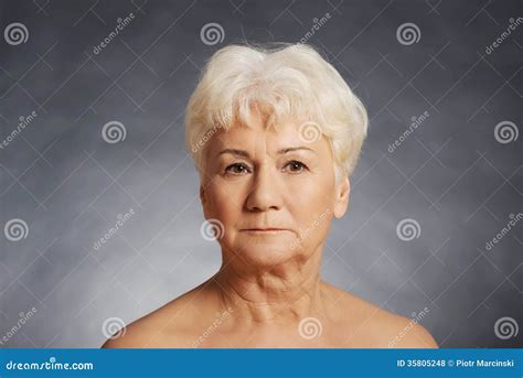 Portrait D Une Vieille Femme Nue Photo Stock Image Du Personne