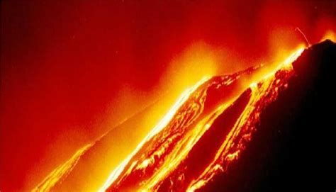 Jun 13, 2021 · l'etna ancora in eruzione: Etna, eruzione tra boati lava e cenere: chiuso nella notte ...