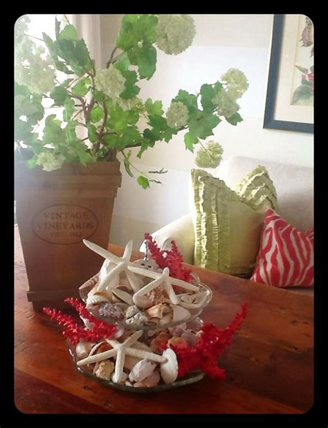 The bracelet comes with a gift box making it easy to gift and is a handmade bracelet with swarovski pearls in gold, pink coral, and orange coral. Coral display | Gift wrapping, Gifts, Display