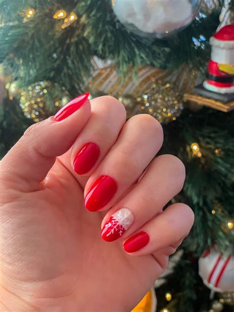 10 Christmas Nails For 2020 I Think You Will Love Posh In Progress