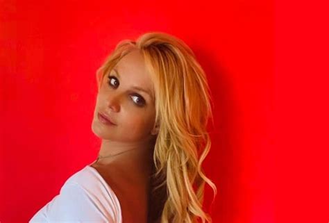 Britney Spears Vows COVID Support Calls For Wealth Redistribution