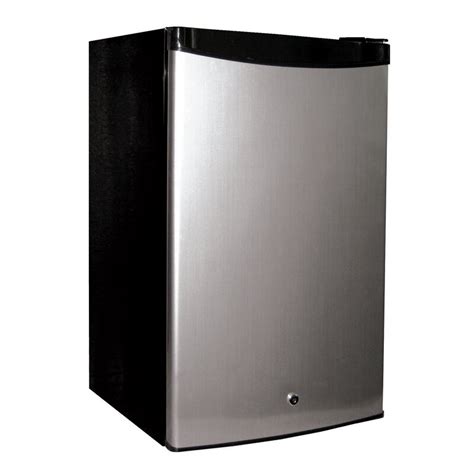 From storing foods, drinks and other vegetables to keeping them fresh, lock compact refrigerator perform a myriad of purposes. Summerset Grills 22-inch 4.6 cu. ft. Undercounter Compact ...