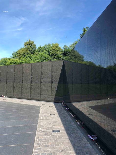 Hawaii Mom Blog: Visit DC: Vietnam Veterans Memorial