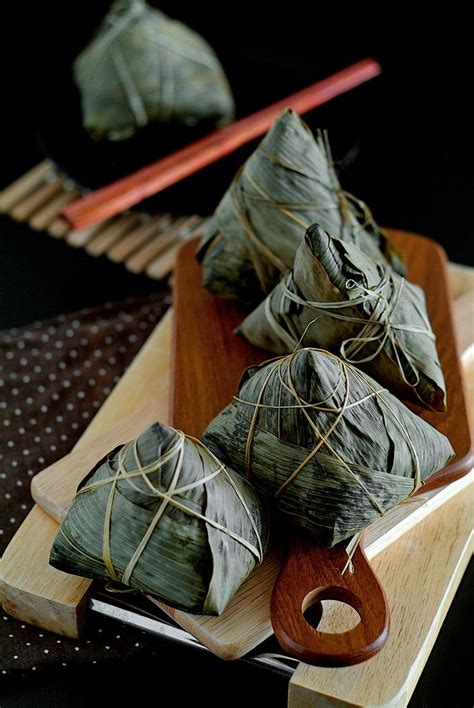 Zongzi Rice Dumplings Wrapped In Bamboo Leaves For Steaming Recipe Vietnamese Recipes Asian