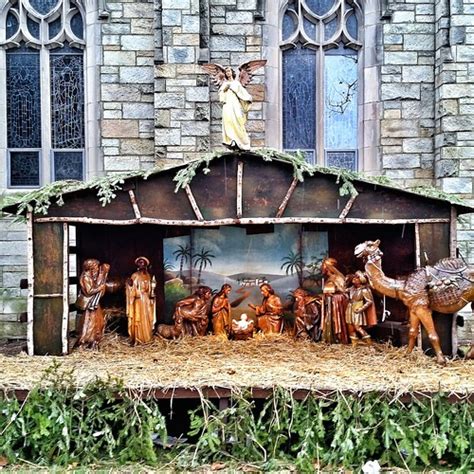 Nativity Scene Outside Our Lady Queen Of Martyrs Joe Shlabotnik Flickr