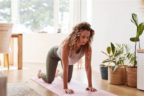 how to do cat cow pose popsugar fitness