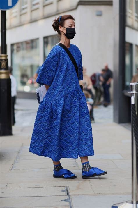 Top 12 Street Style Outfits From London Fashion Week Spring 2021 The