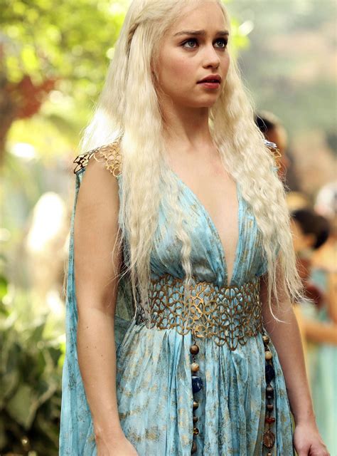 these are the best khaleesi costumes we ve ever seen daenerys targaryen dress game of thrones