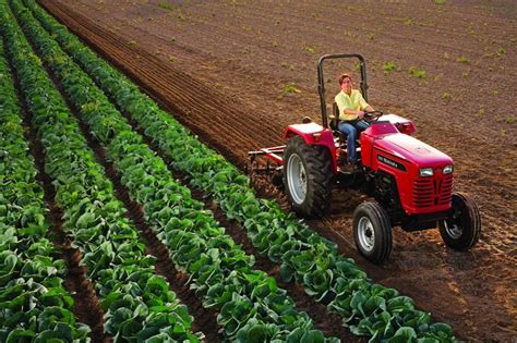 The Benefits Of Compact Tractors