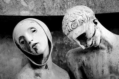 17 Of The Creepiest Statues Ever Created 17 Pics