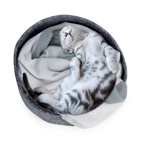 Felt Round Cat Bed Small Beautiful Cat Products By Kitska