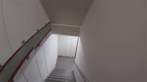 タワーマンションの非常階段を最上階から1階まで下りてみた！ Youtube