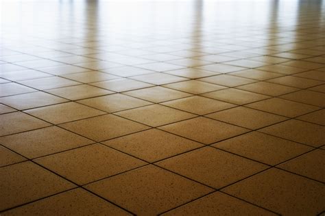 Shiny Floor Tiles Cleaning