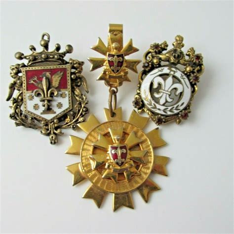 3 Vintage Fleur De Lis Coat Of Arms Crest Brooch Pin Pendant