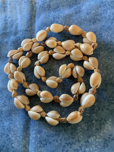 Vintage Cowrie Shell Pendant Necklace Hawaii Luau Party Lei Etsy