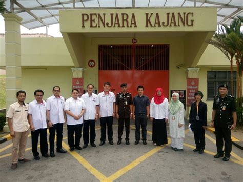 The malaysian prison department, is a department controlled by the malaysian minister of home affairs responsible for prisons where offender. .: LAWATAN KE IBUPEJABAT PENJARA MALAYSIA DAN KLINIK ...