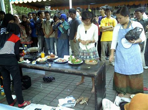 Acara lomba yang di adakan. Berikut Ini Lomba 17 Agustus Yang Menarik dan Mendidik