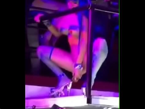 Cardi B Strips Fully Naked And Shows Off Her Privates In Very Graphic