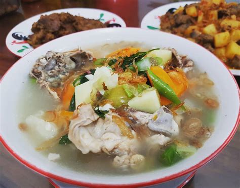 Temukan banyak promo dan pilihan menu lokal and internasional dari berbagai restoran di seluruh indonesia. Resep dan 4 Langkah Cara Membuat Sop Ayam Bening yang Lezat