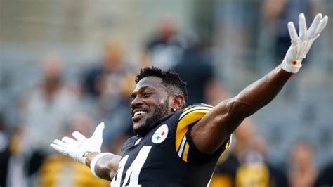 Sports Antonio Brown Hooked Up With Porn Star Teanna Trump On Only Fans 94 5 The Buzz The