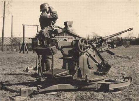 독일군 20mm Flak 30 대공포의 리플렉스비지어와 포수 보안경 German 20mm Flak 30 Anti Aircraft