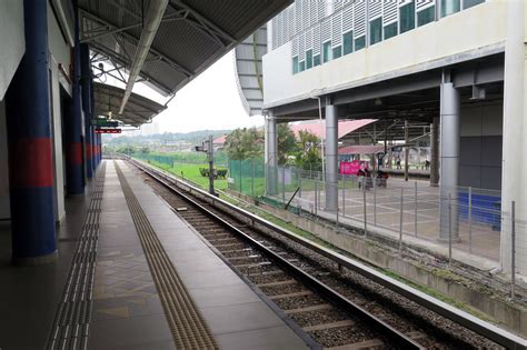 İstasyonun ana stili, ampang ve sri petaling hatlarındaki diğer istasyonların çoğuna. Tasik Selatan LRT Station - klia2.info