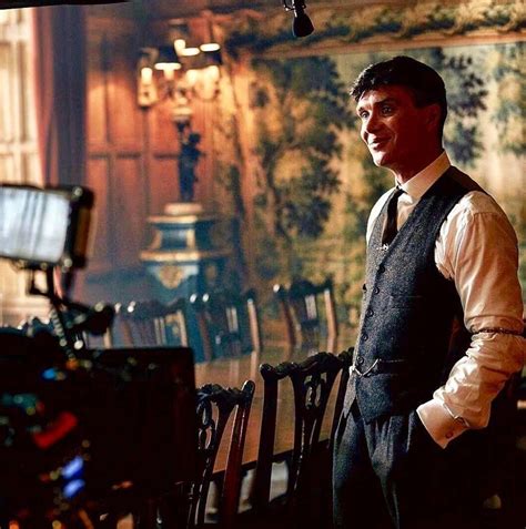 Cillian Murphy As Badass Gangster Thomas Shelby In Peaky Blinders Bts Otosection