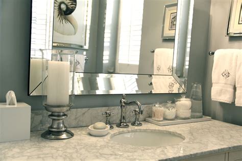10 Small Bathroom Counter Decorating Ideas