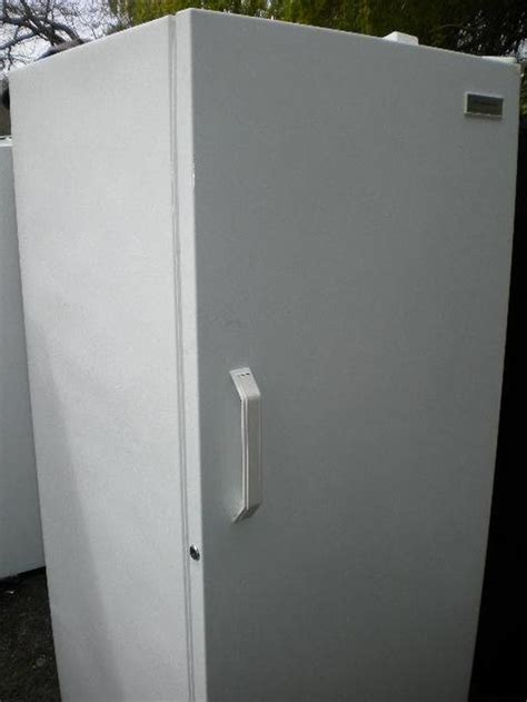 White Frigidaire 21 Cu Ft Manual Defrost Upright Freezer Victoria City