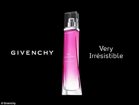 Amanda Seyfried Is Very Irrésistible In New Givenchy Perfume Advert