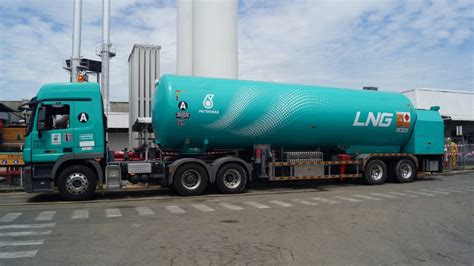 Petronas is one of the largest lng operators in the world. Malaysia's Petronas in LNG truck delivery move - LNG Prime