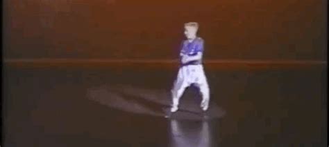 12 Year Old Ryan Gosling Dancing In Mc Hammer Pants Amazing Airows