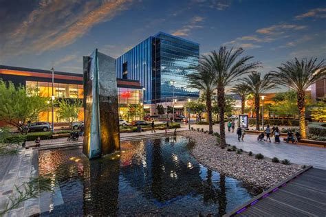 Downtown Summerlin Adds New Stores Restaurants Las Vegas Review Journal