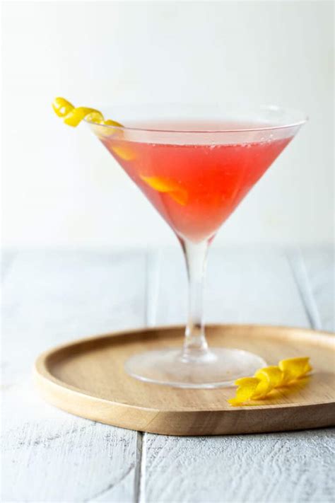 The Best Classic Cosmo Recipe Garnish With Lemon